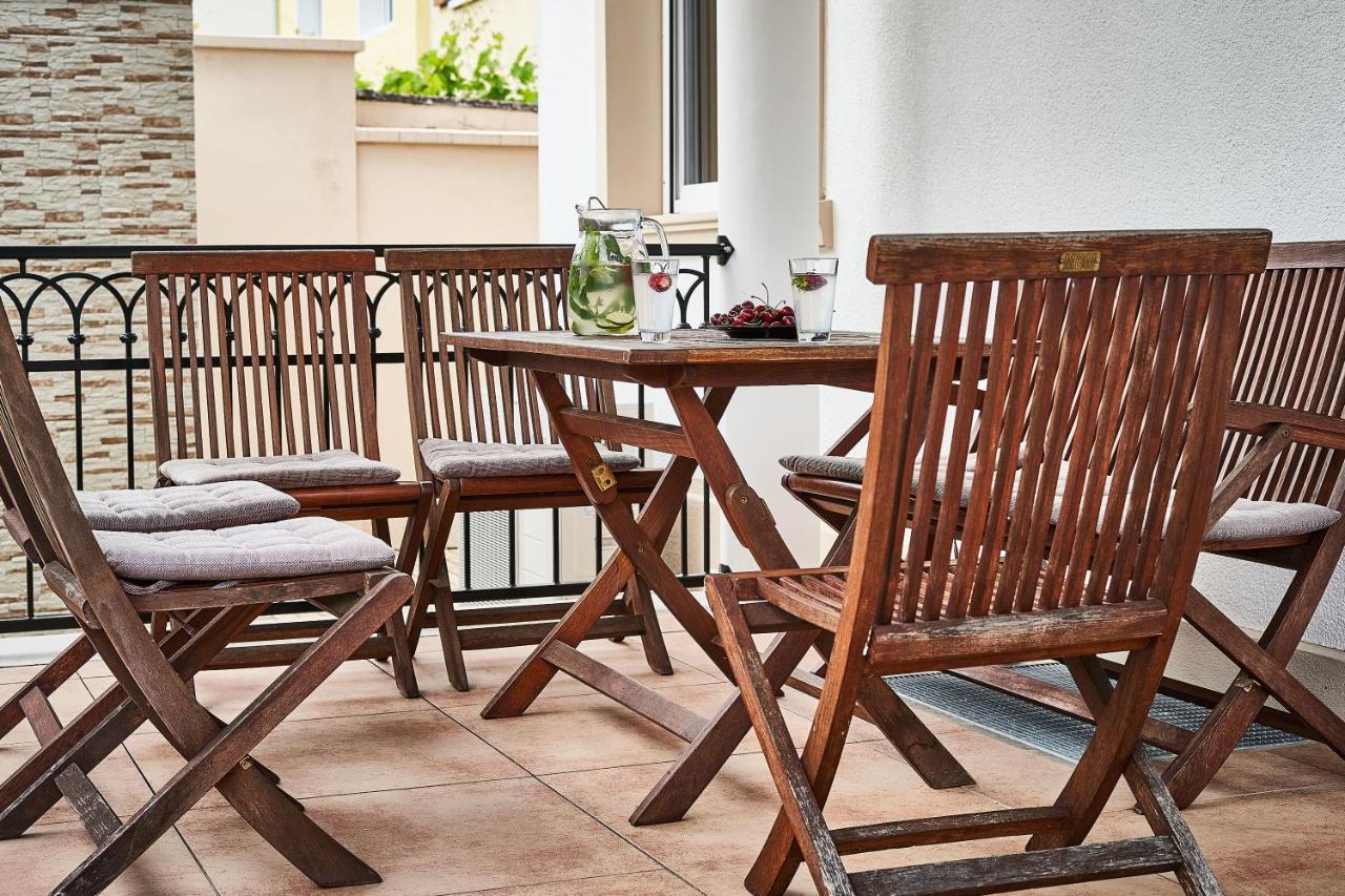 Primera Zimmer Mit Gemeinschaftsbad Singen Bagian luar foto