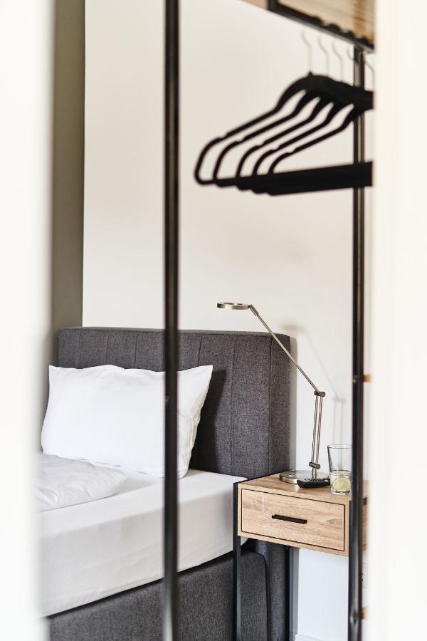 Primera Zimmer Mit Gemeinschaftsbad Singen Bagian luar foto