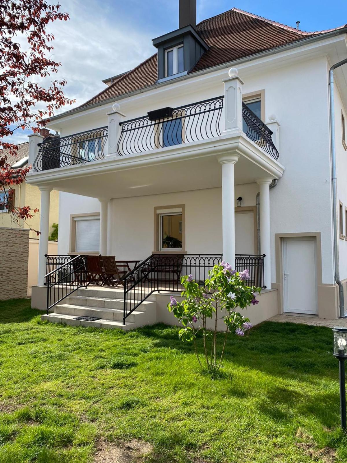 Primera Zimmer Mit Gemeinschaftsbad Singen Bagian luar foto