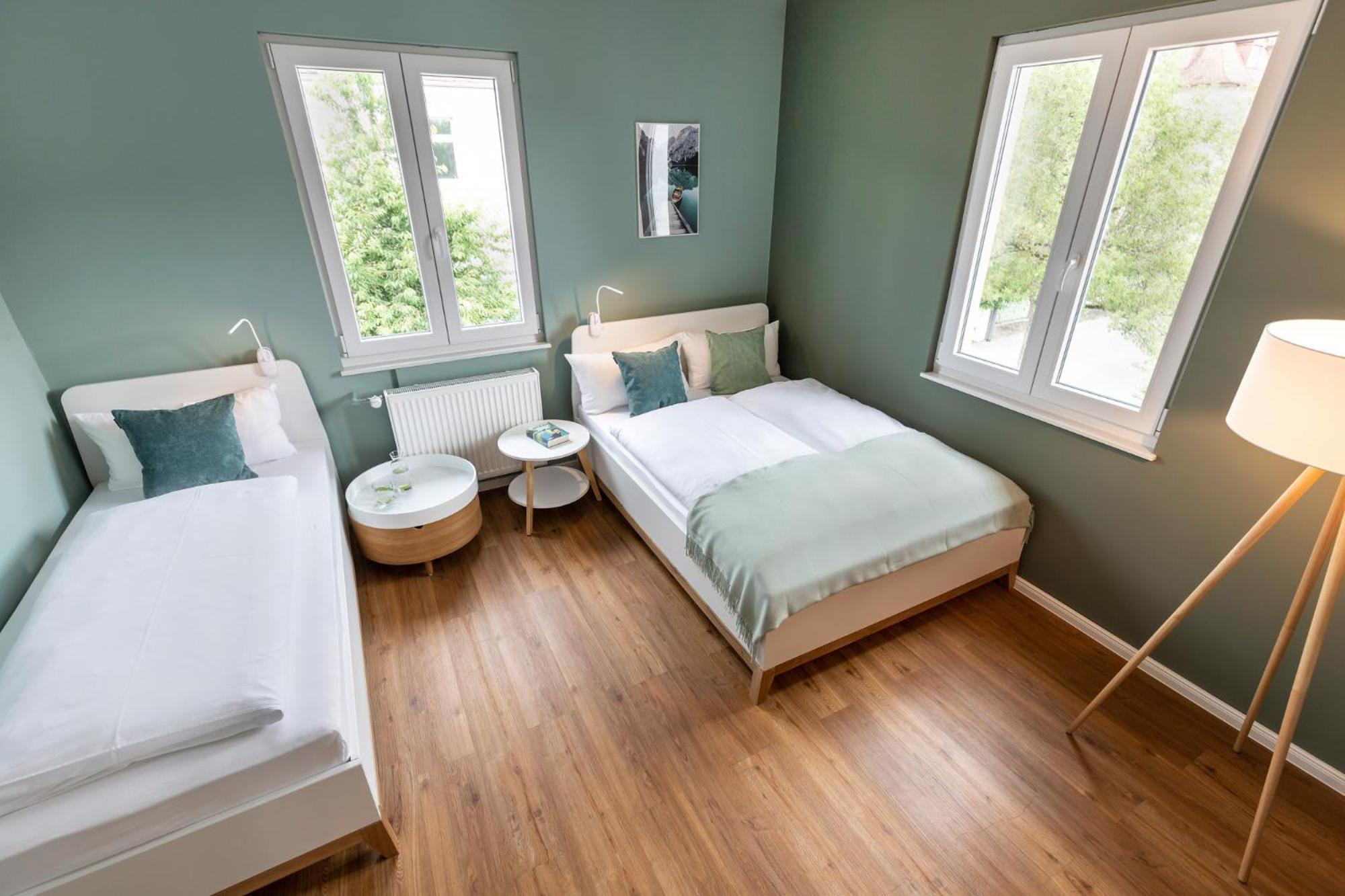 Primera Zimmer Mit Gemeinschaftsbad Singen Bagian luar foto